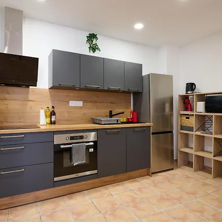 Le Cabrit - Climatisation - Wifi Apartament *